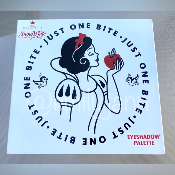 Snow White🍎Eyeshadow Palette - Picture 8 of 11